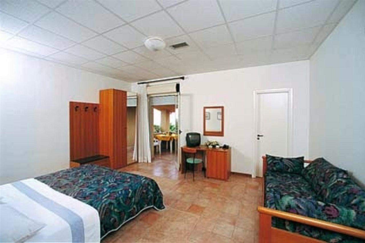 La Pace Village Residence Club Тропеа Екстериор снимка