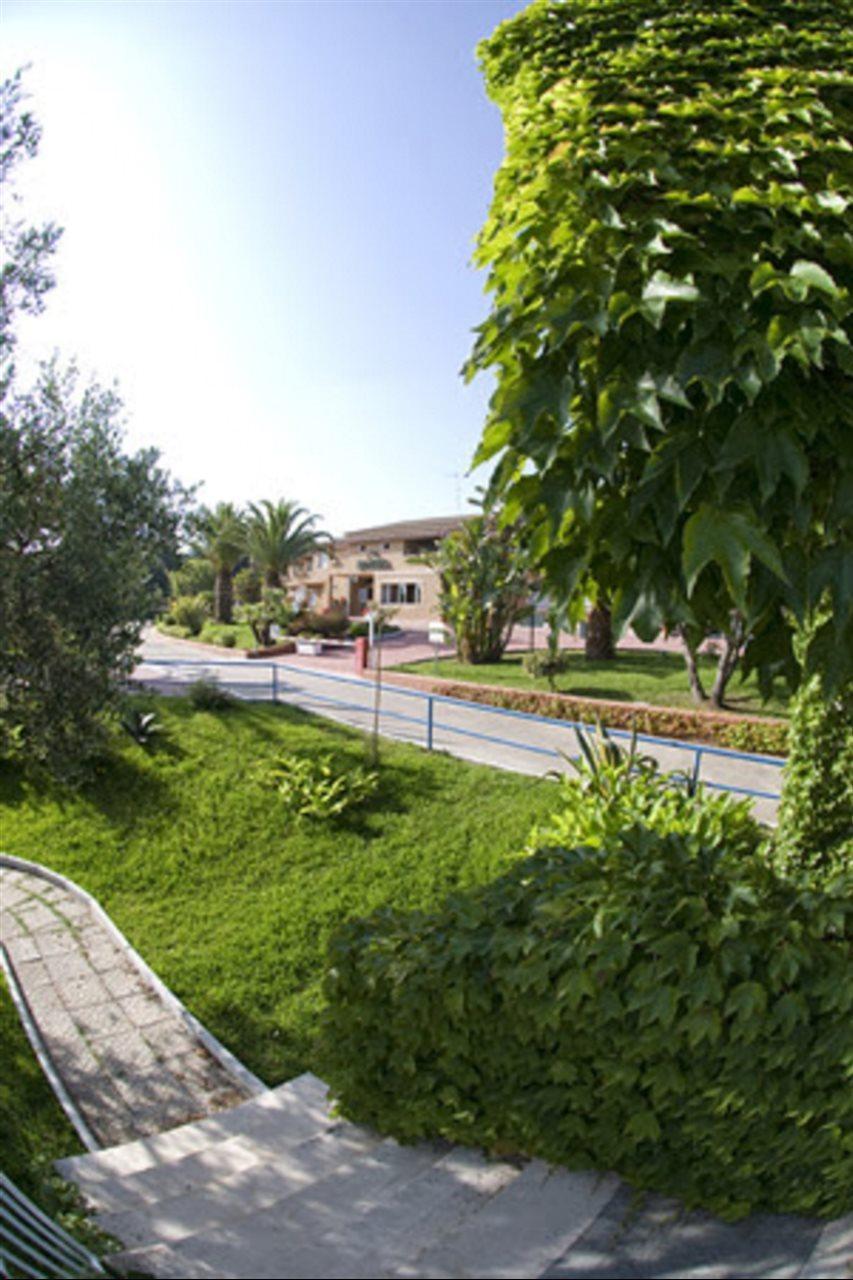 La Pace Village Residence Club Тропеа Екстериор снимка