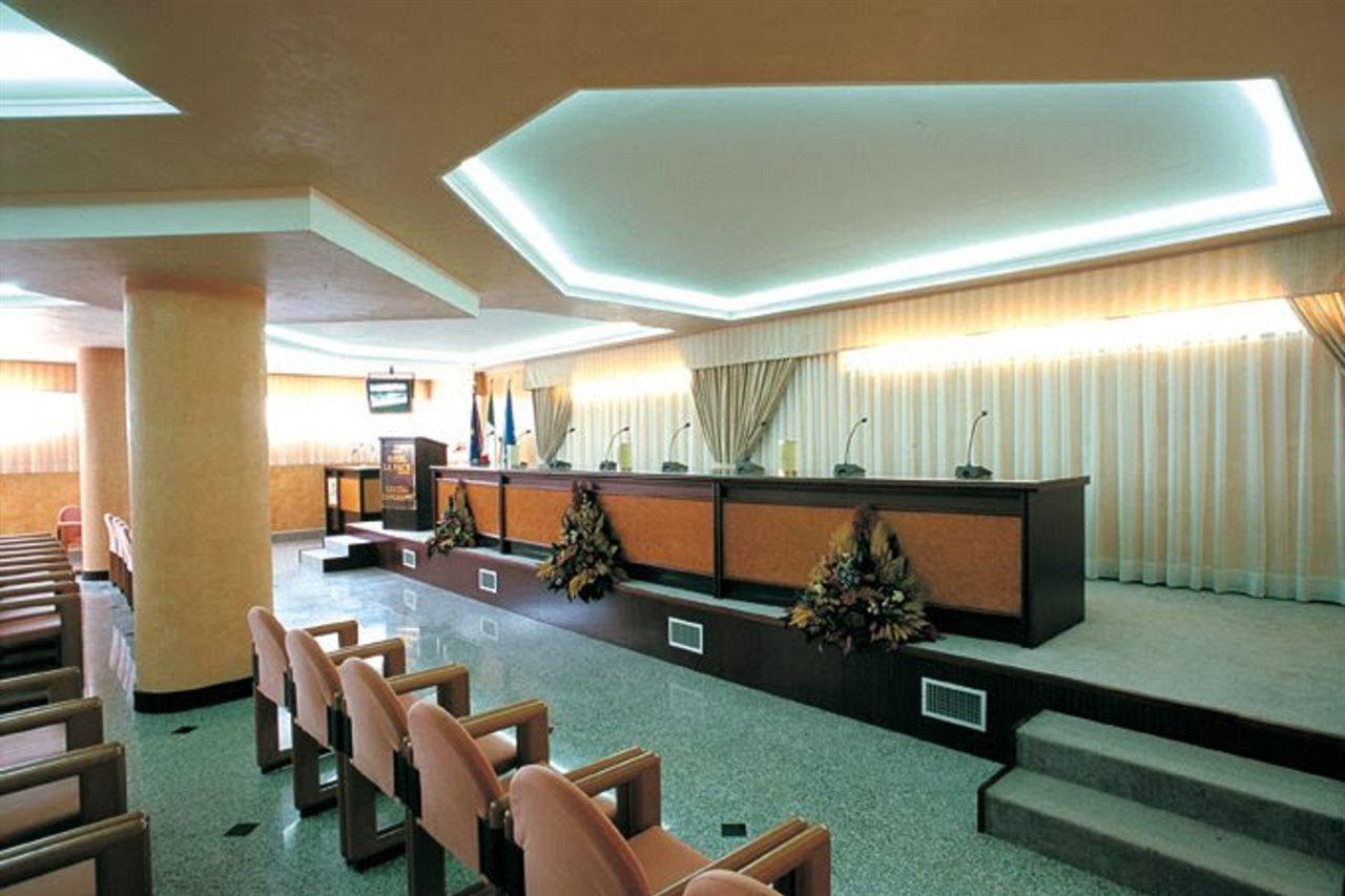 La Pace Village Residence Club Тропеа Екстериор снимка