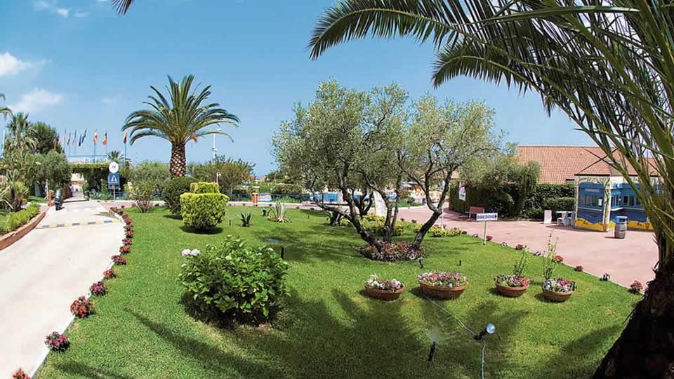 La Pace Village Residence Club Тропеа Екстериор снимка
