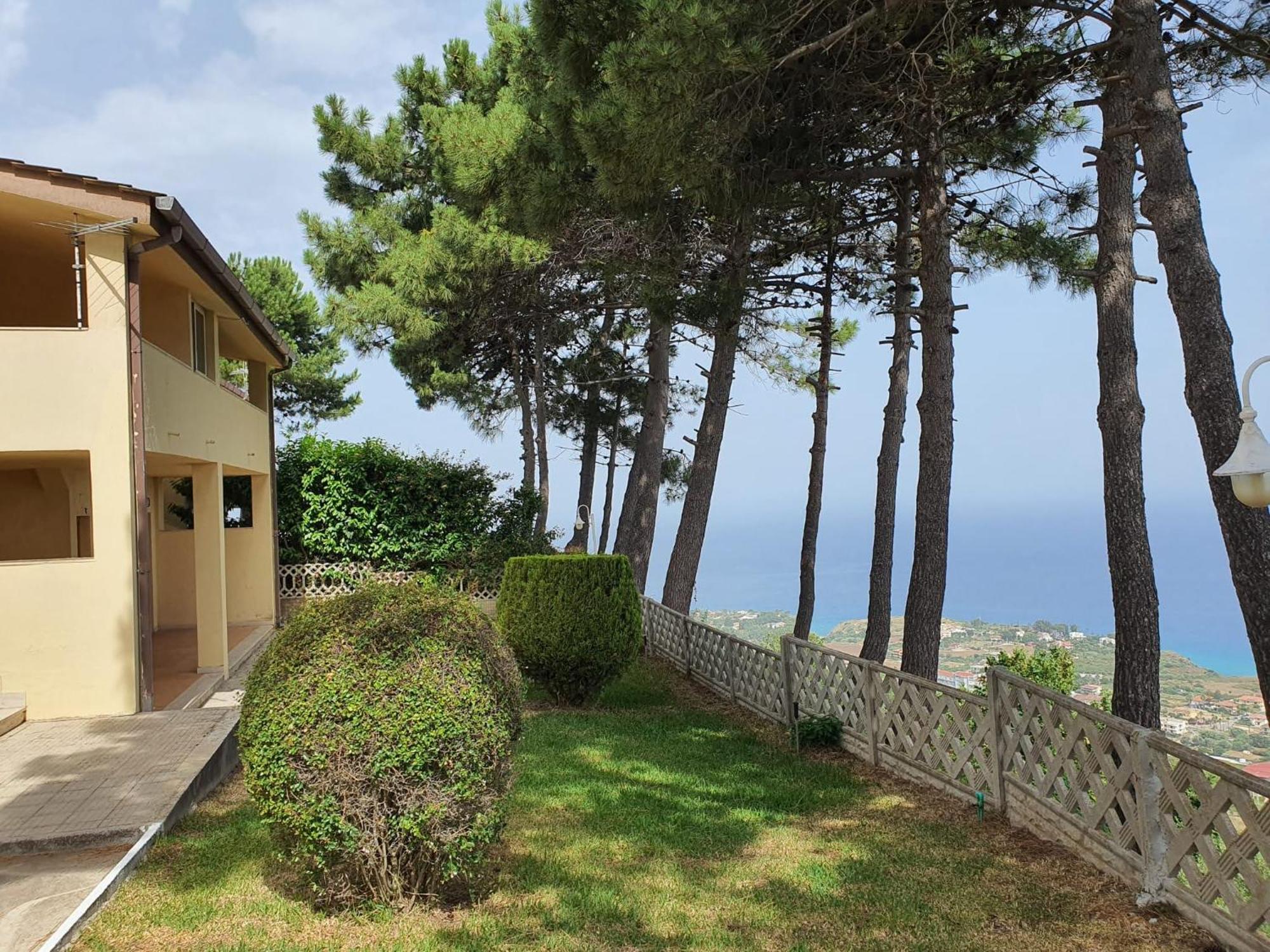 La Pace Village Residence Club Тропеа Екстериор снимка